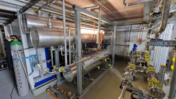 HERING AG supplies shell & tube heat exchangers for lithium production